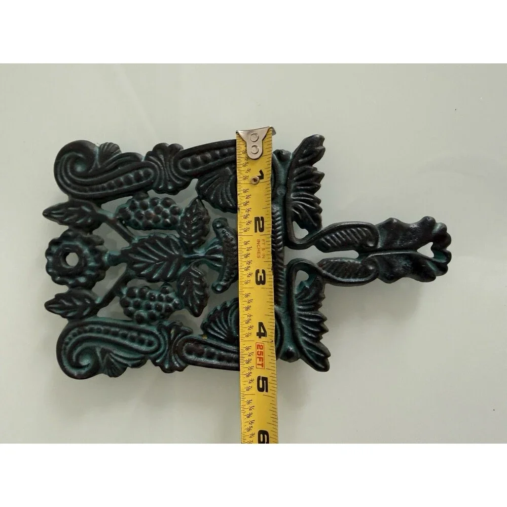 ✿ Vintage Boho Cast Iron Trivet Ornate Scroll Handle Rustic Wall Decor 1950s